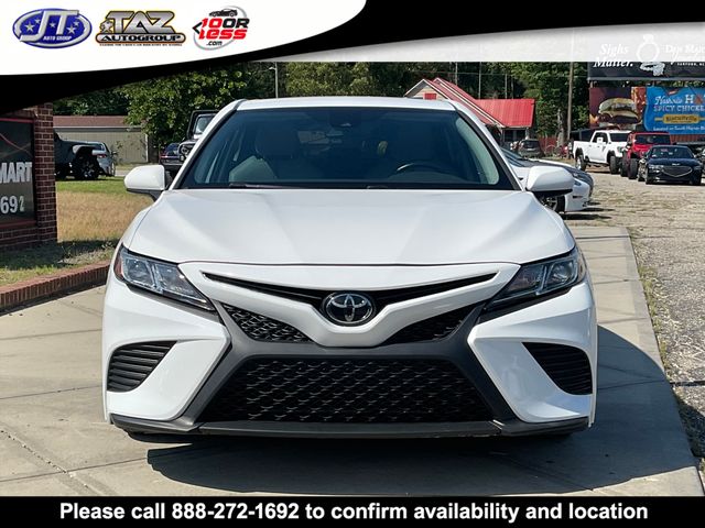 2020 Toyota Camry SE photo 2
