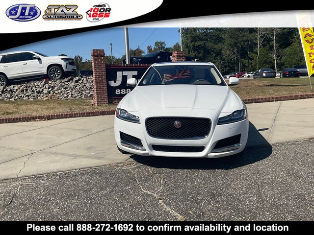 2019 Jaguar XF 30t Prestige photo 3