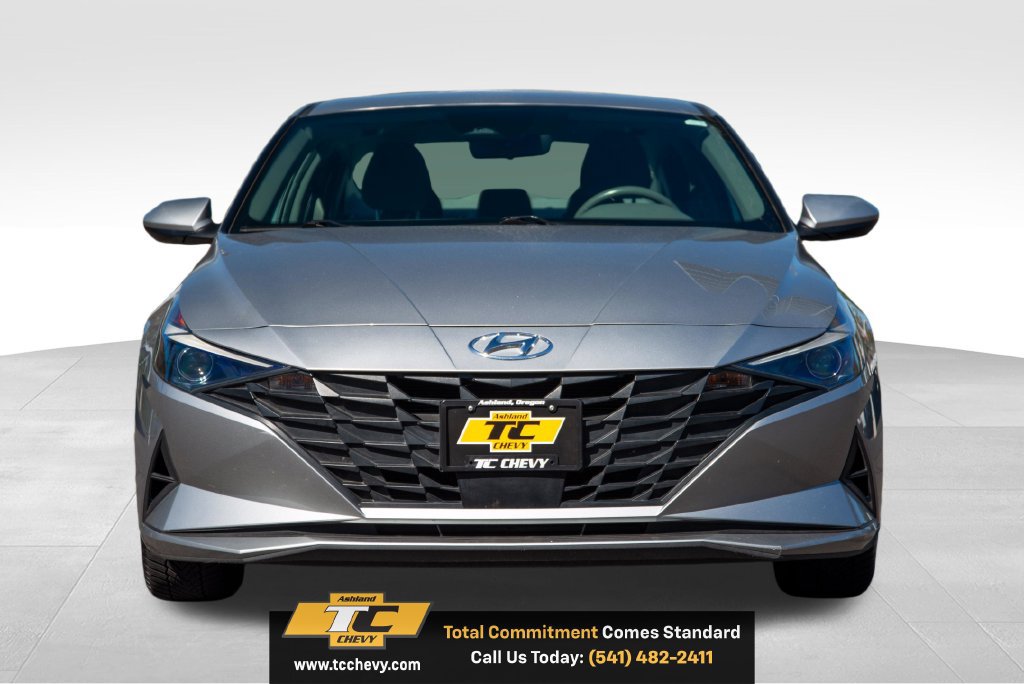 Used 2022 Hyundai Elantra SEL with VIN 5NPLS4AG0NH057139 for sale in Ashland, OR