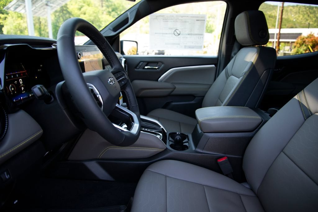2026 Chevrolet Colorado ZR2 - Photo 13