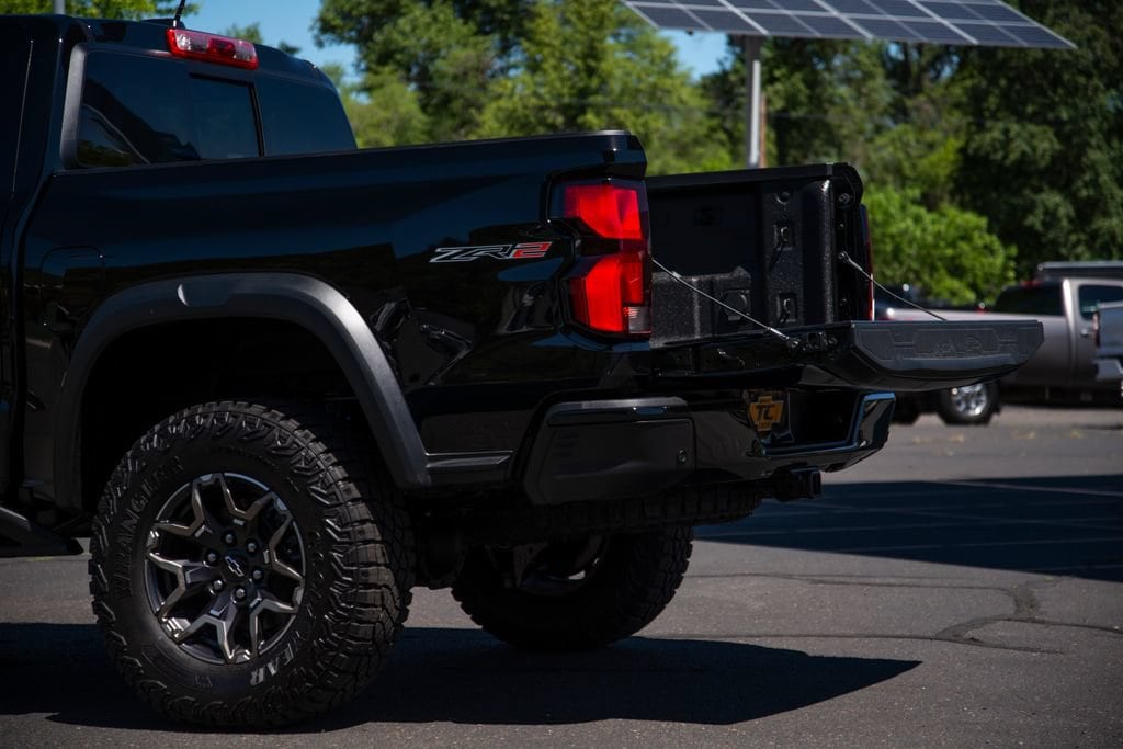 2026 Chevrolet Colorado ZR2 - Photo 9