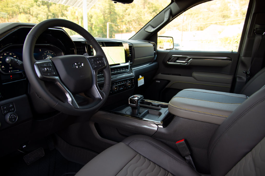 2026 Chevrolet Silverado 1500 ZR2 - Photo 13