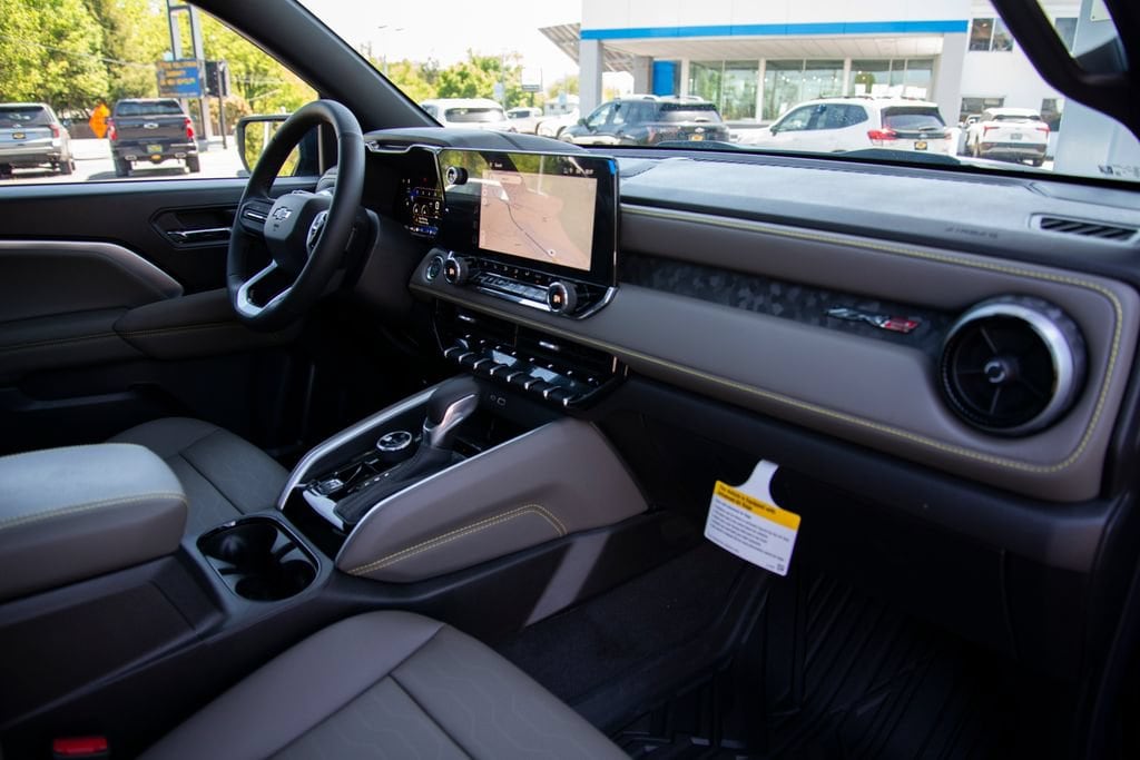 2026 Chevrolet Colorado ZR2 - Photo 18