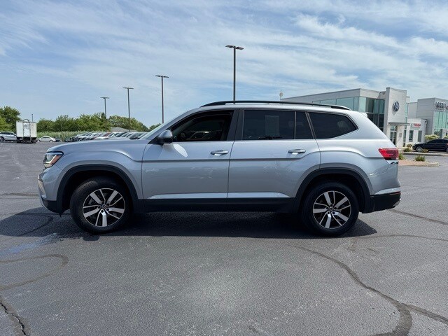 2021 Volkswagen Atlas SE photo 3