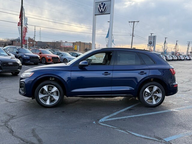 2025 Audi Q5 40 Premium photo 3