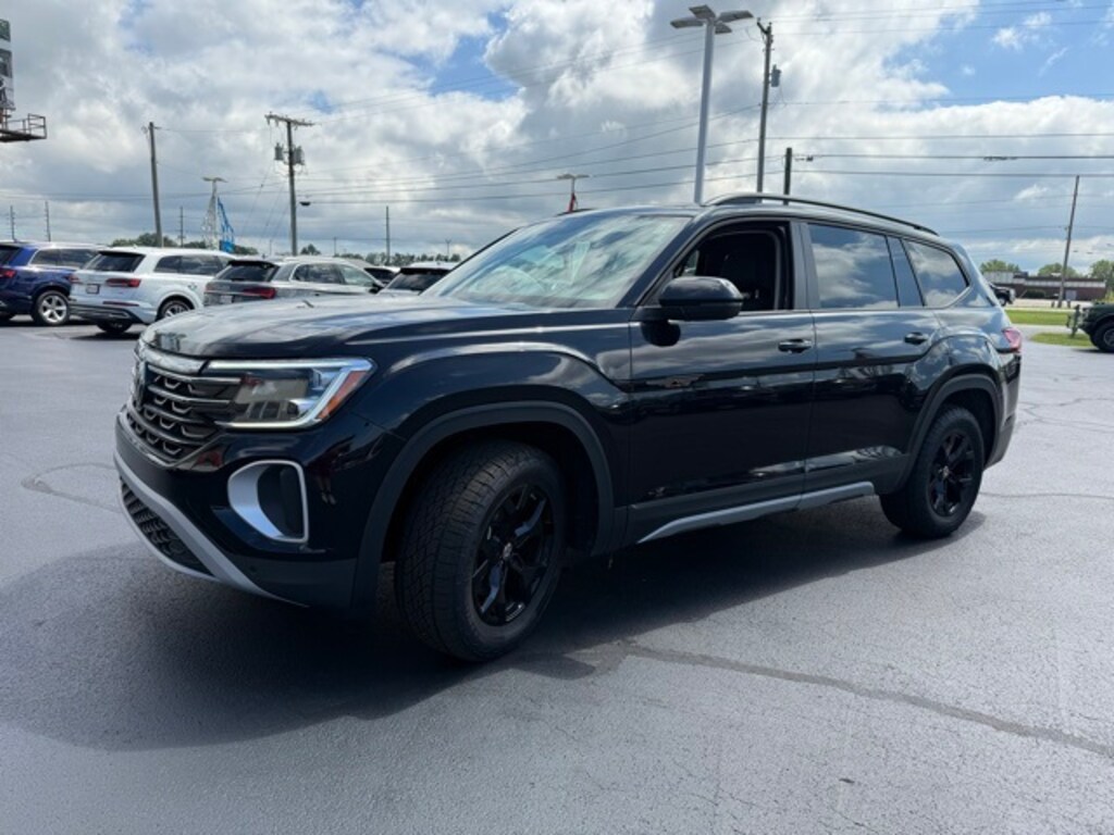 Used 2025 Volkswagen Atlas 2.0T Peak Edition SUV