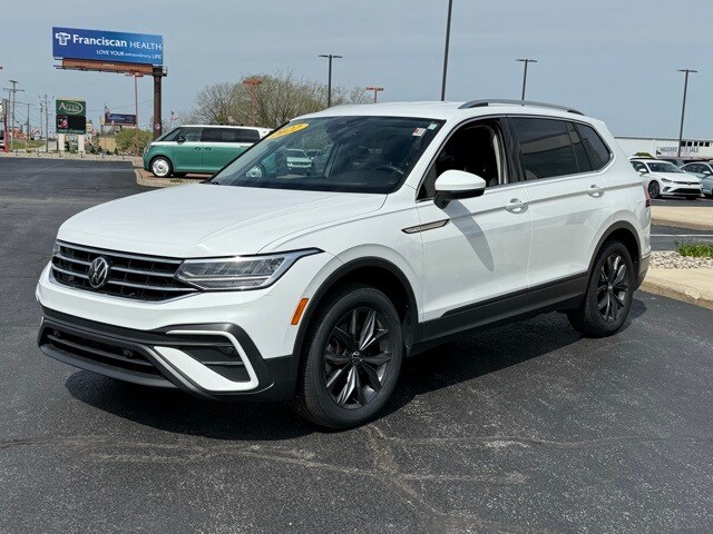 2022 Volkswagen Tiguan SE photo 2