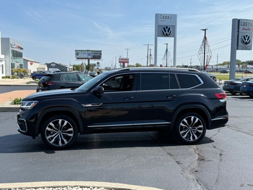 Used 2022 Volkswagen Atlas 3.6L V6 SEL Premium R-Line SUV