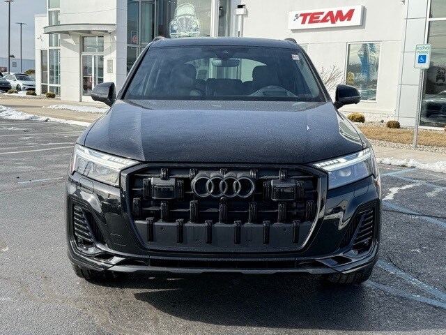 2025 Audi Q7 55 Prestige photo 2