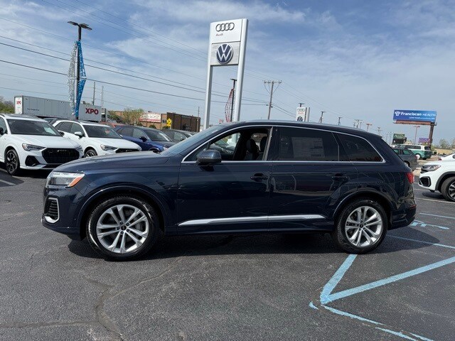 2025 Audi Q7 55 Prestige photo 3