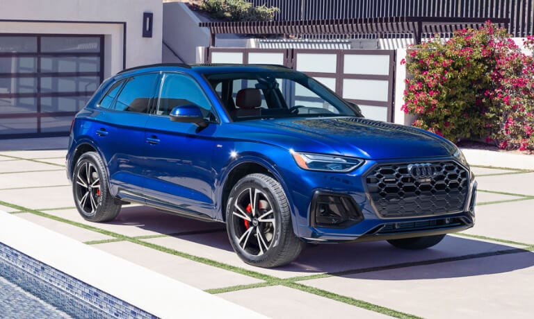 2025 Audi Q5 Exterior Parked In Driveway Side View