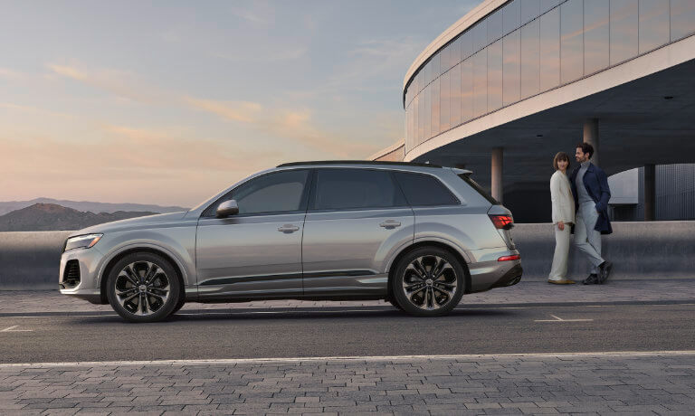 2025 Audi Q7 Exterior Outside Apartments At Sunset