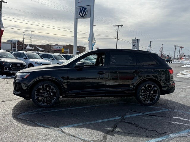 2025 Audi Q7 55 Prestige photo 3