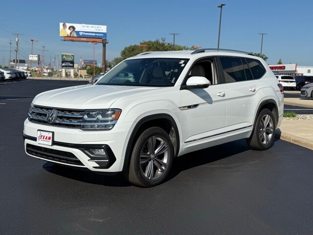 2018 Volkswagen Atlas V6 SE Technology R-Line photo 2