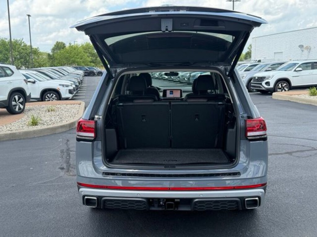 New 2026 Volkswagen Atlas 2.0T Peak Edition SUV