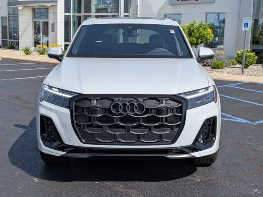 New 2026 Audi Q7 55 Premium Plus SUV