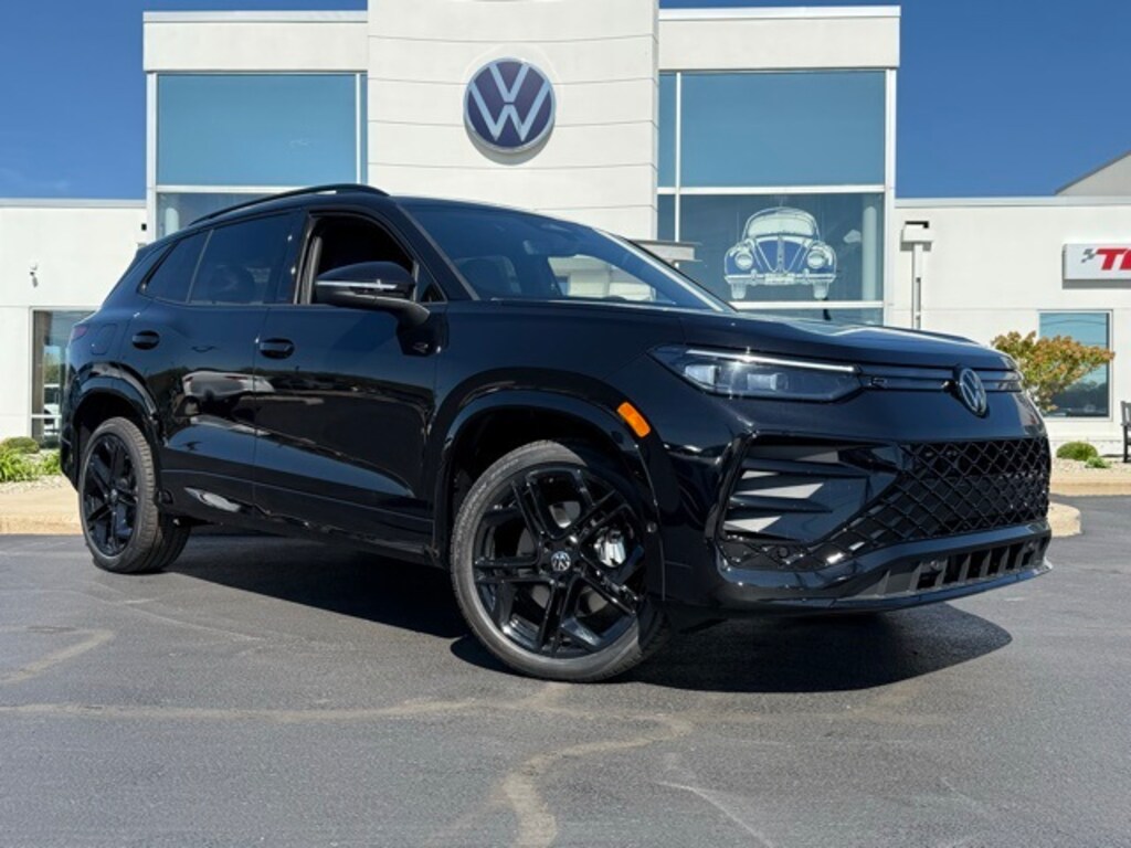 New 2025 Volkswagen Tiguan 2.0T SE R-Line Black SUV