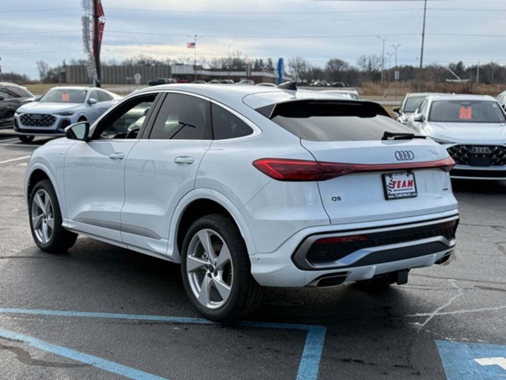 New 2025 Audi Q5 2.0T Premium Plus SUV