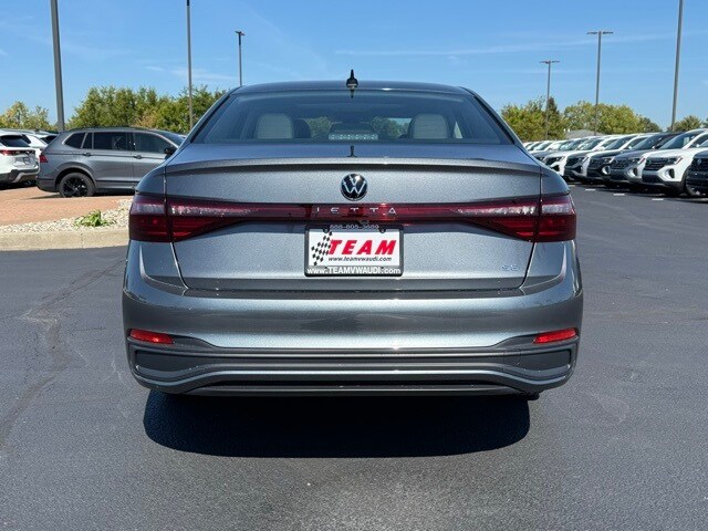 2025 Volkswagen Jetta 1.5T SE photo 4