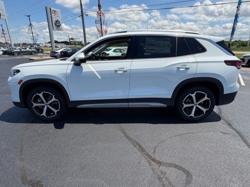 New 2026 Volkswagen Tiguan 2.0T SE SUV