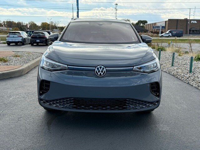 2025 Volkswagen ID.4 Pro photo 2