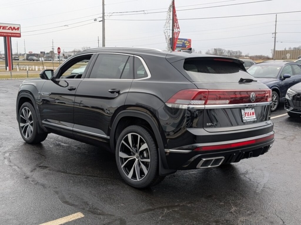 New 2026 Volkswagen Atlas Cross Sport 2.0T SEL Premium R-Line SUV