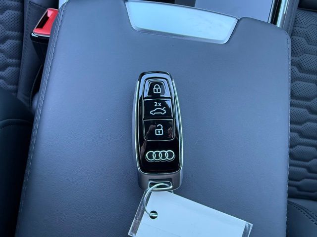 2025 Audi RS 7 Base - Photo 31