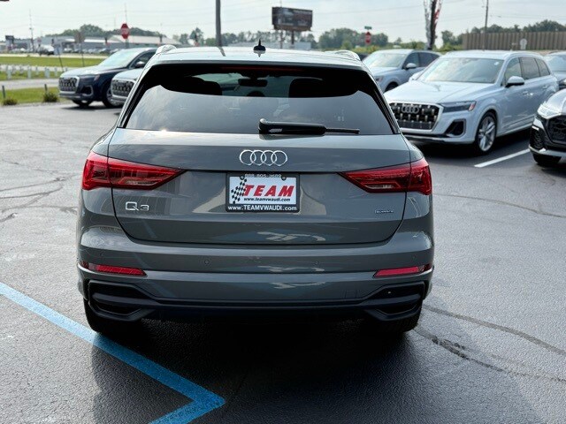 2025 Audi Q3 45 TFSI S line Premium photo 4
