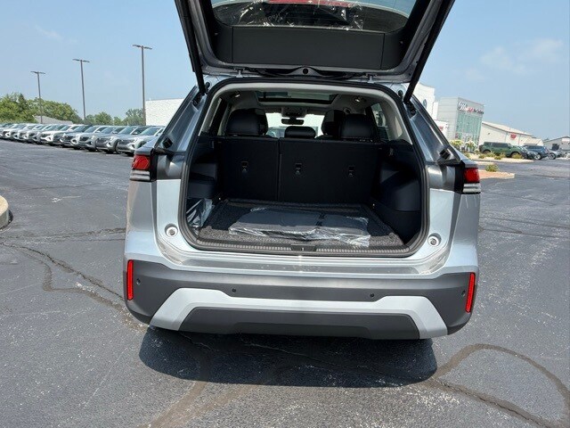 2025 Volkswagen Tiguan SE photo 3