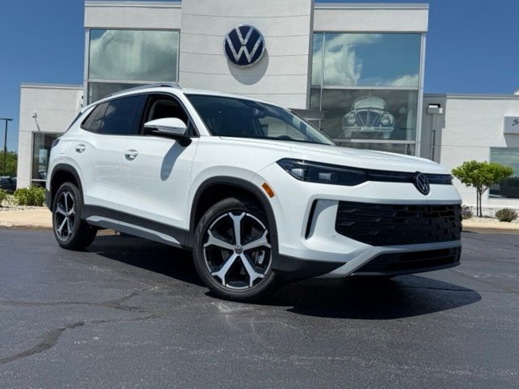 New 2026 Volkswagen Tiguan 2.0T SE SUV