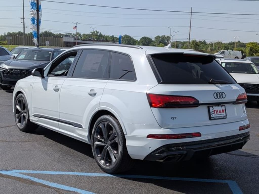 New 2026 Audi Q7 55 Premium Plus SUV