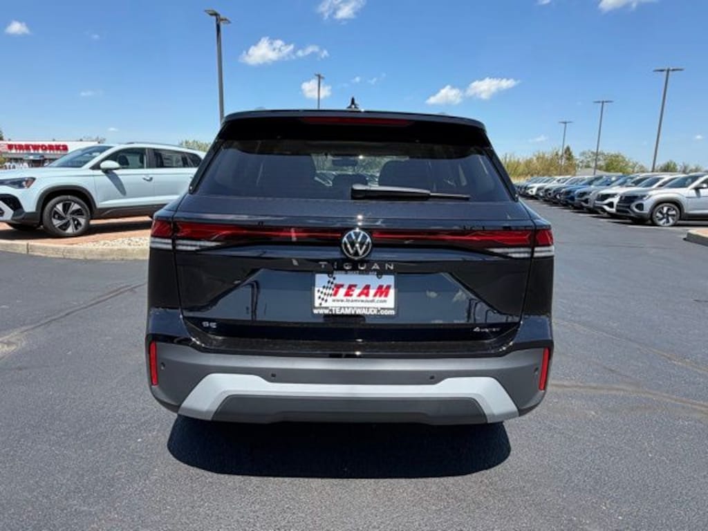 New 2026 Volkswagen Tiguan 2.0T SE SUV
