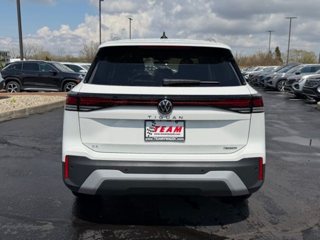 New 2026 Volkswagen Tiguan 2.0T SE SUV