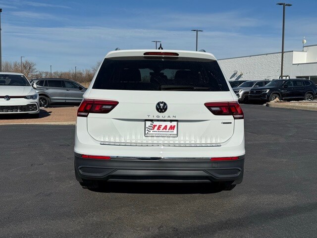 2024 Volkswagen Tiguan Wolfsburg Edition photo 4