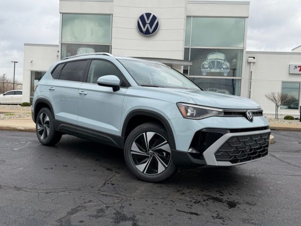 New 2026 Volkswagen Taos 1.5T SE SUV