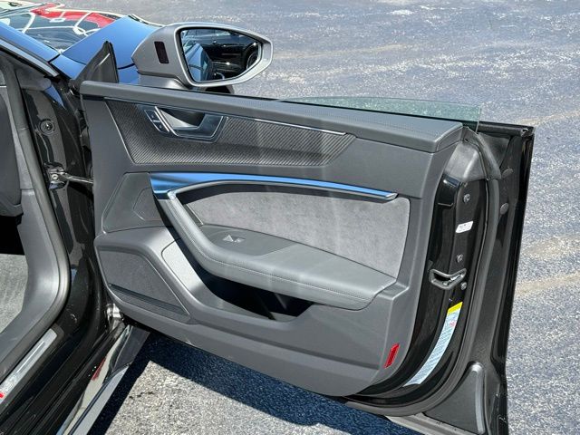2025 Audi RS 7 Base - Photo 17