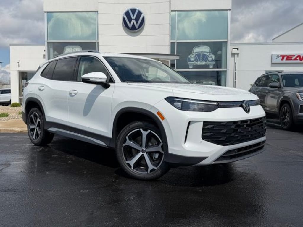 New 2026 Volkswagen Tiguan 2.0T SE SUV