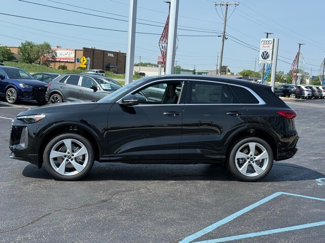 2025 Audi Q5 2.0T Premium Plus photo 3