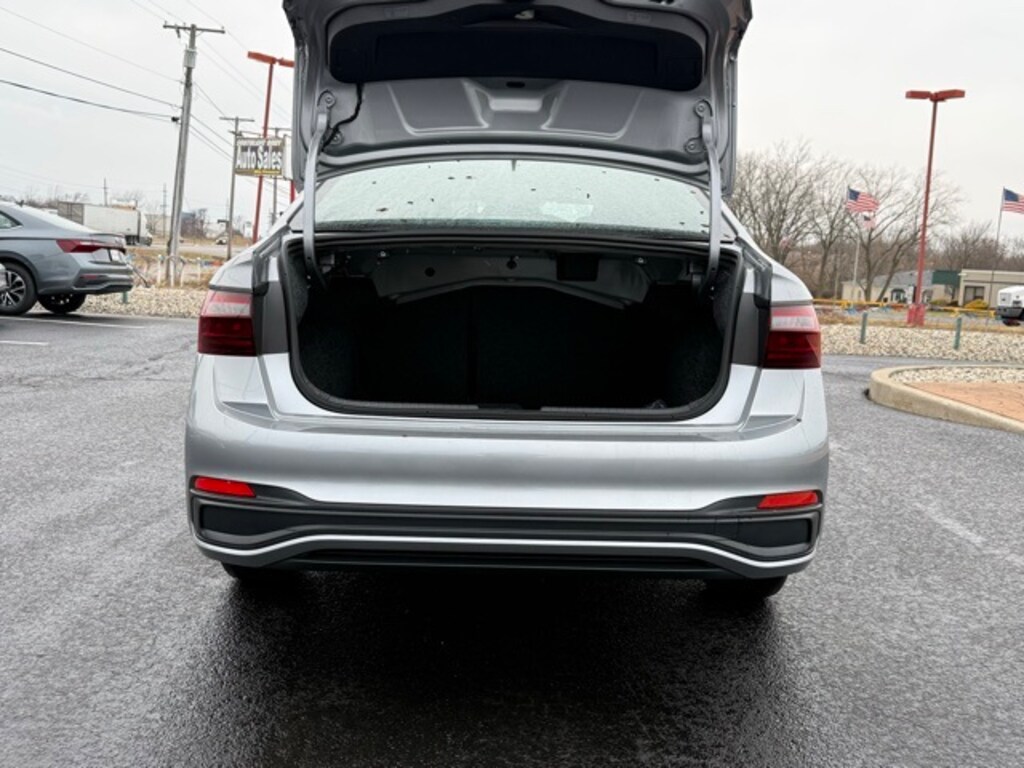 New 2026 Volkswagen Jetta 1.5T Sport Sedan