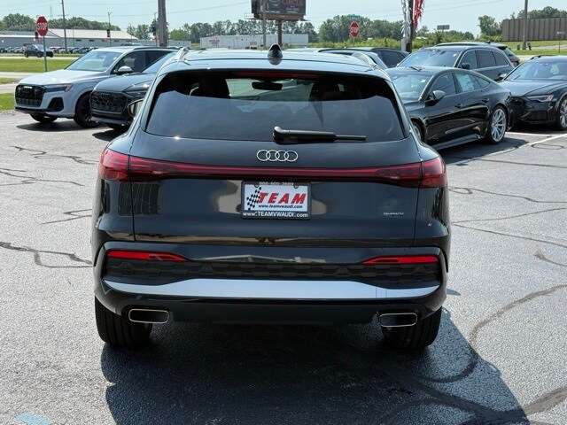 2025 Audi Q5 2.0T Premium Plus photo 4