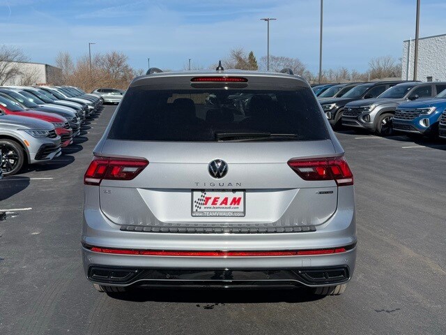 2024 Volkswagen Tiguan SE R-Line Black photo 3