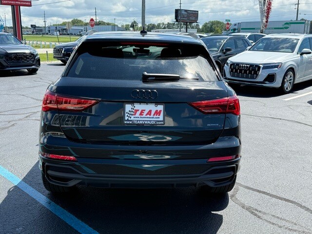 2025 Audi Q3 45 TFSI S line Premium photo 3