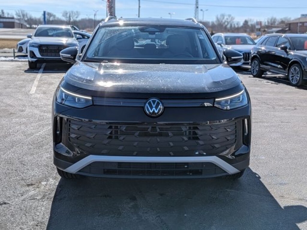 New 2026 Volkswagen Tiguan 2.0T SE SUV