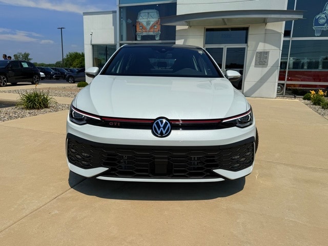 2025 Volkswagen Golf GTI SE photo 2
