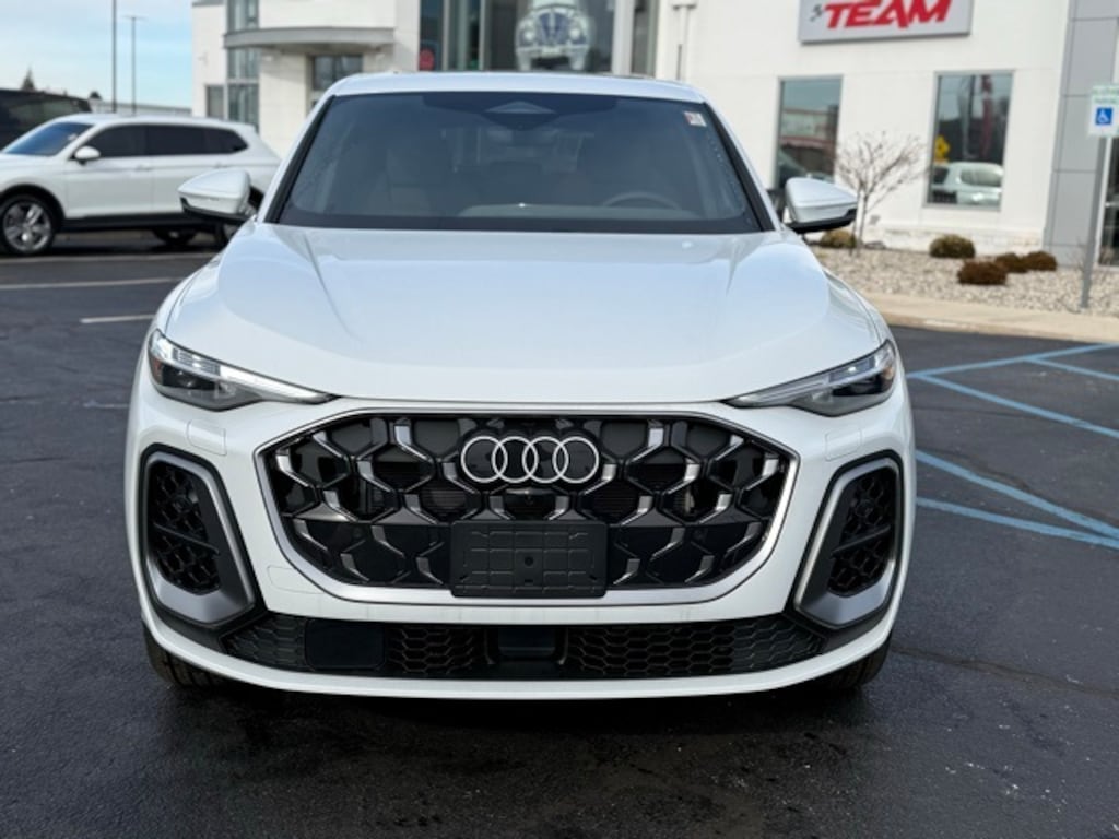 New 2025 Audi Q5 2.0T Premium Plus SUV