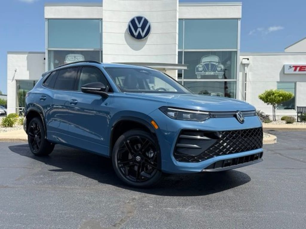 New 2026 Volkswagen Tiguan 2.0T SE R-Line Black SUV