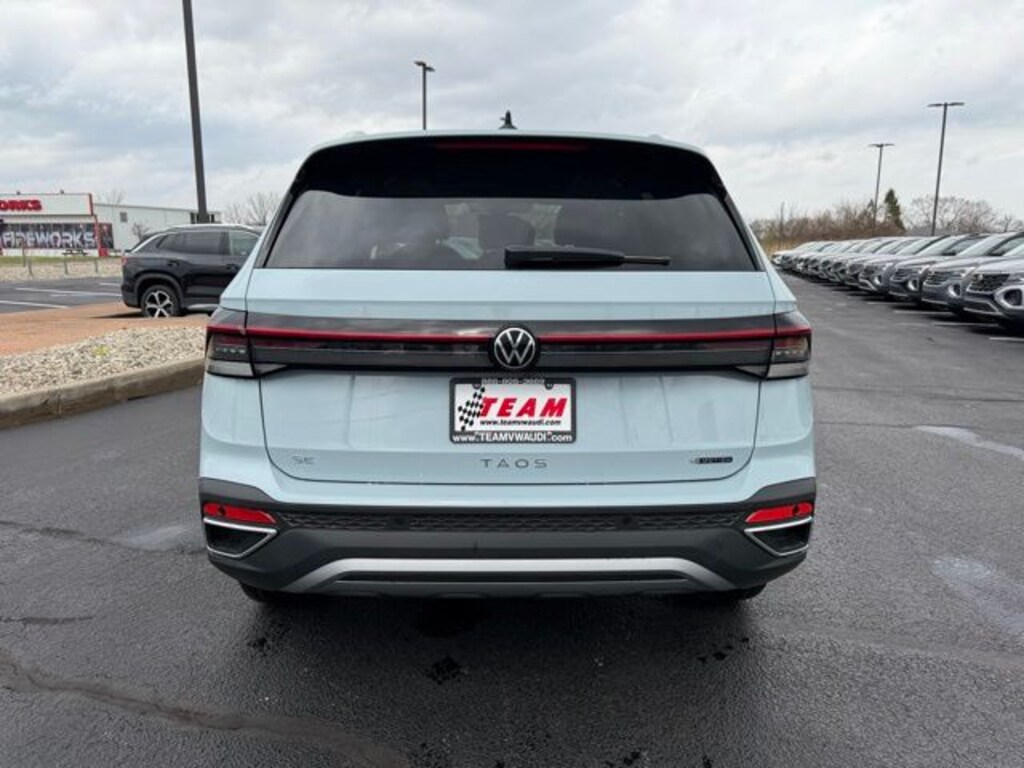 New 2026 Volkswagen Taos 1.5T SE SUV