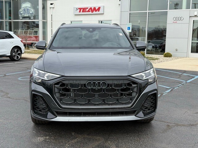 2025 Audi Q8 55 Prestige photo 2