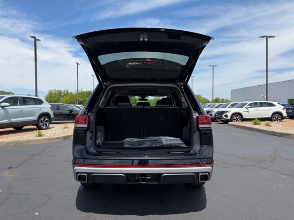 New 2026 Volkswagen Atlas 2.0T Peak Edition SUV