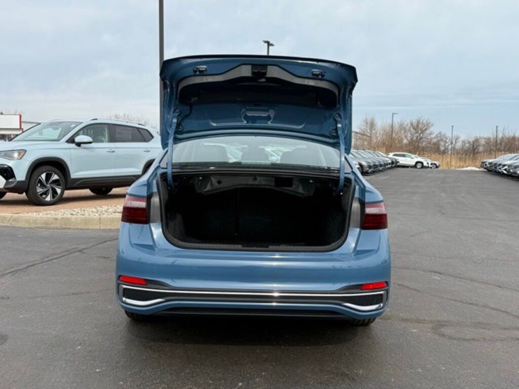 New 2026 Volkswagen Jetta 1.5T SEL Sedan